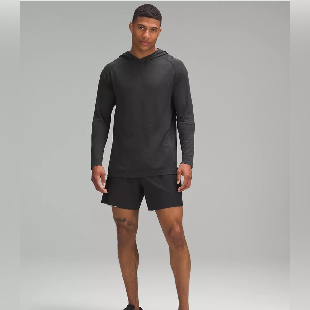 LULULEMON Surge Lined Mens Black   Short 6'. Size Large